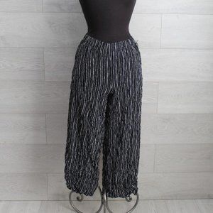 Live by Habitat Clothes Easy Crinkle Stripe Crop Pant - black and white - L